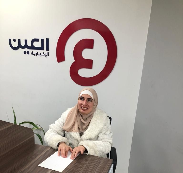 نبيلة يحيى تقرأ بطريقة برايل