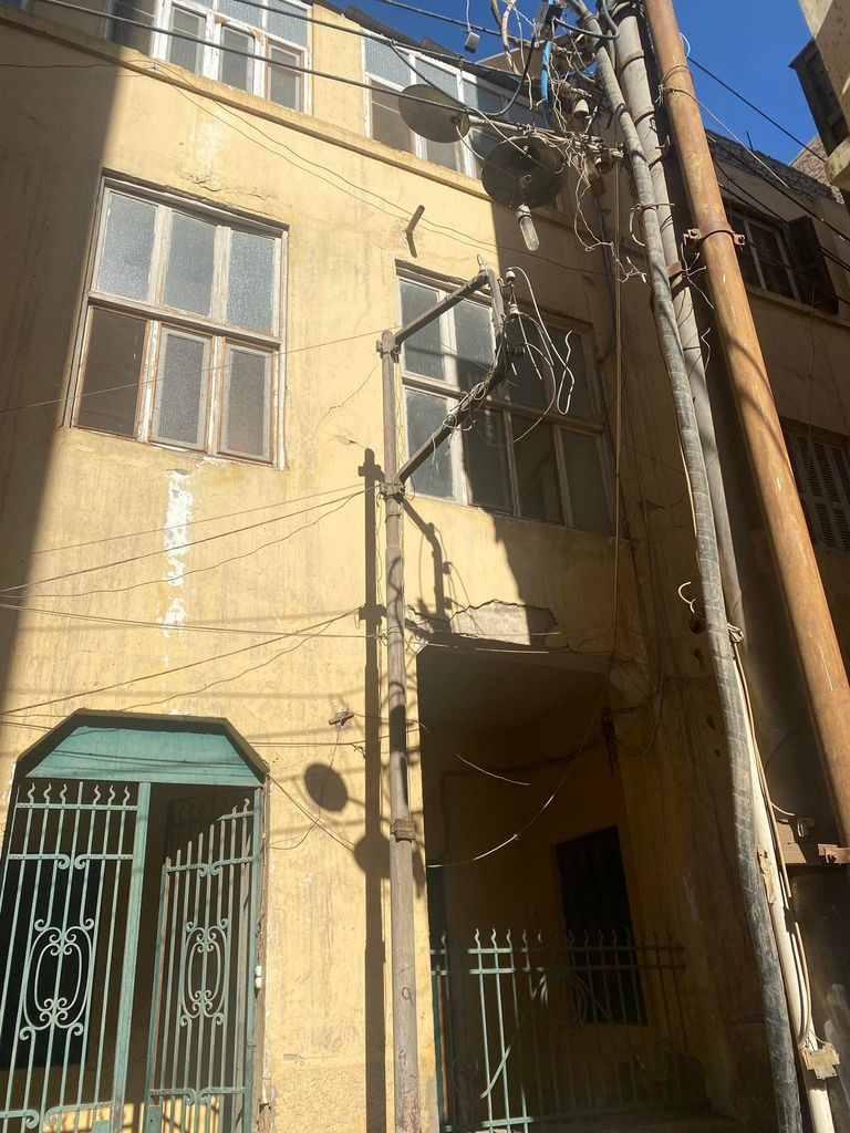 الأديب المصري الراحل عباس محمود العقاد