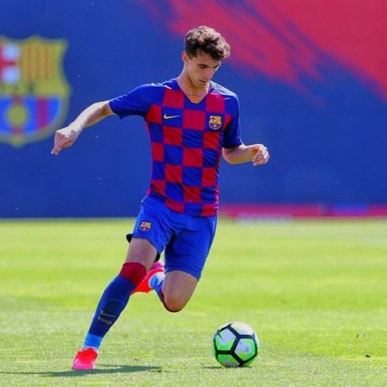 سولدفيليا بقميص برشلونة أوريل سولدفيليا