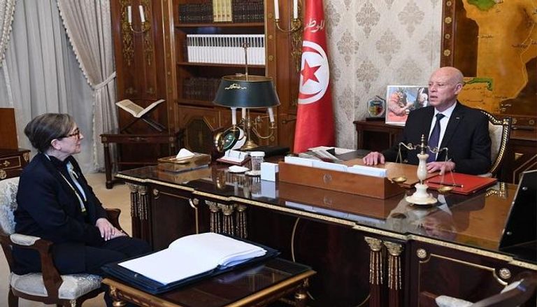 رئيس تونس خلال لقاء رئيسة الوزراء