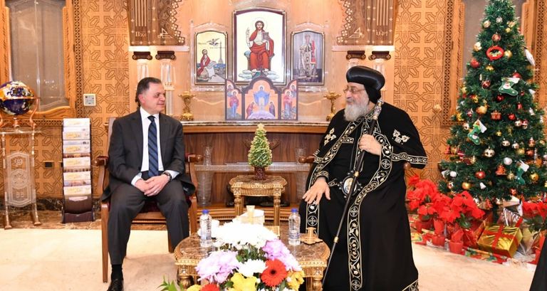 البابا تواضروس خلال استقباله لوزير الداخلية