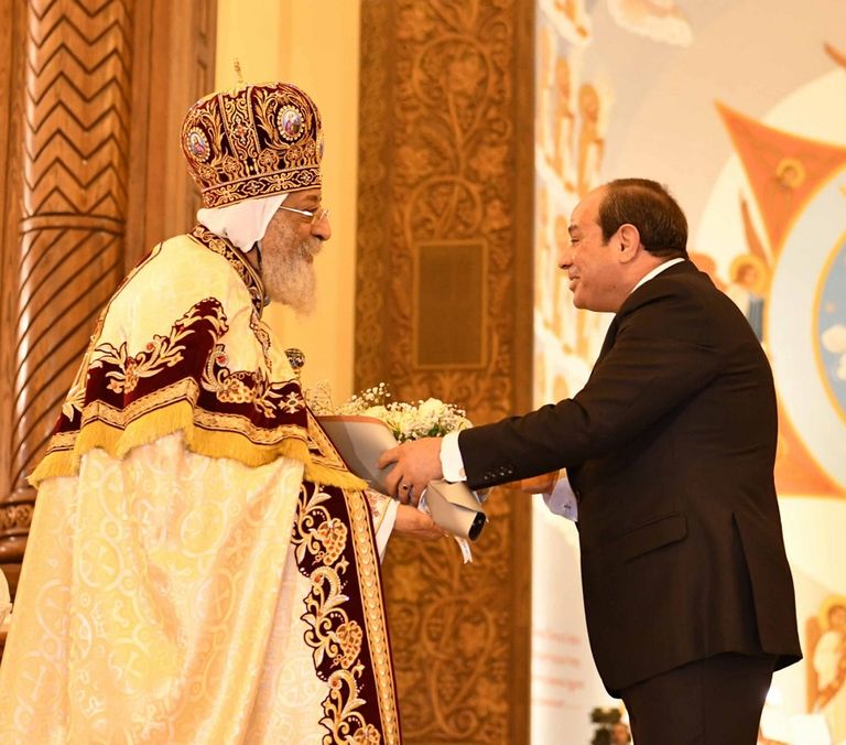 الرئيس السيسي مع البابا تواضروس خلال قداس العيد  البابا تواضروس الثاني