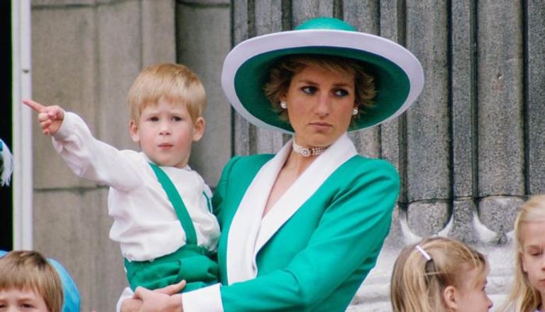 الأمير هاري ووالدته الأميرة ديانا - أرشيفية