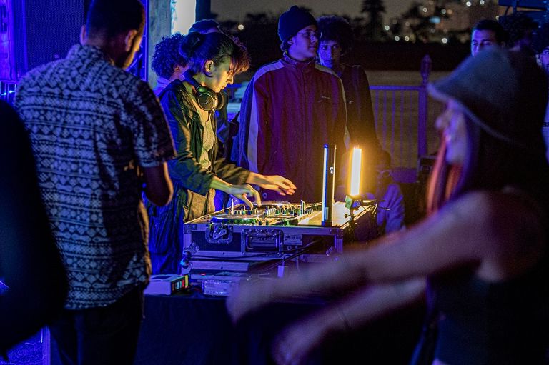 منسقات أسطوانات مصريات يشعلن حلبات الرقص