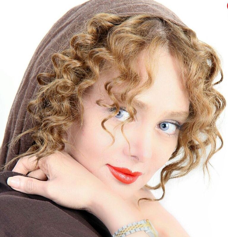 الممثلة الإيرانية الشابة شهرة قمر