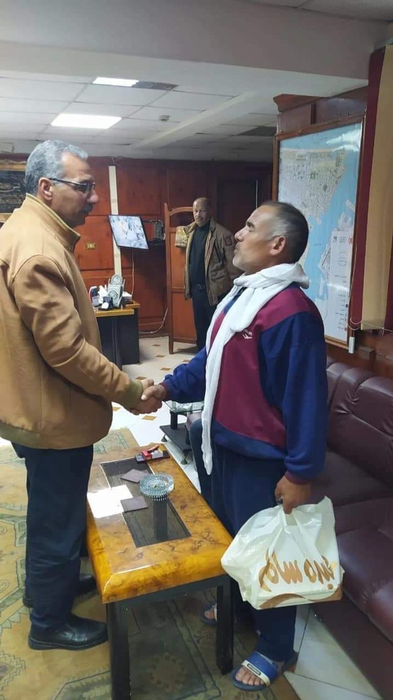 لقطة من فيديو إهانة جامع البلاستيك في مصر