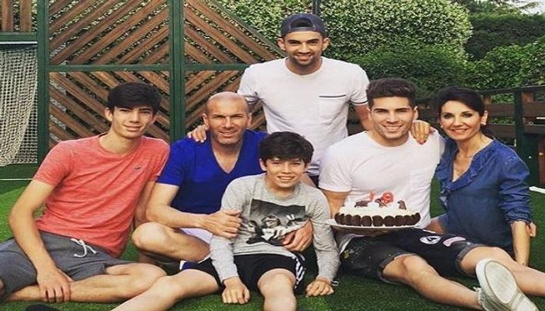 عائلة زيدان زين الدين زيدان