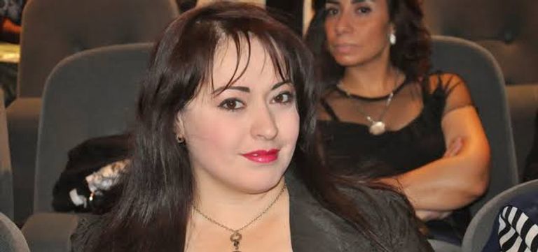 الفنانة هند عاكف