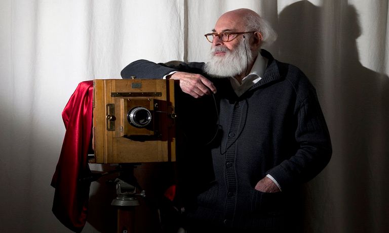 المصور الفرنسي من أصل أرجنتيني أدولفو كامينسكي - الفرنسية