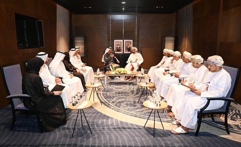 علما الإمارات وسلطنة عمان