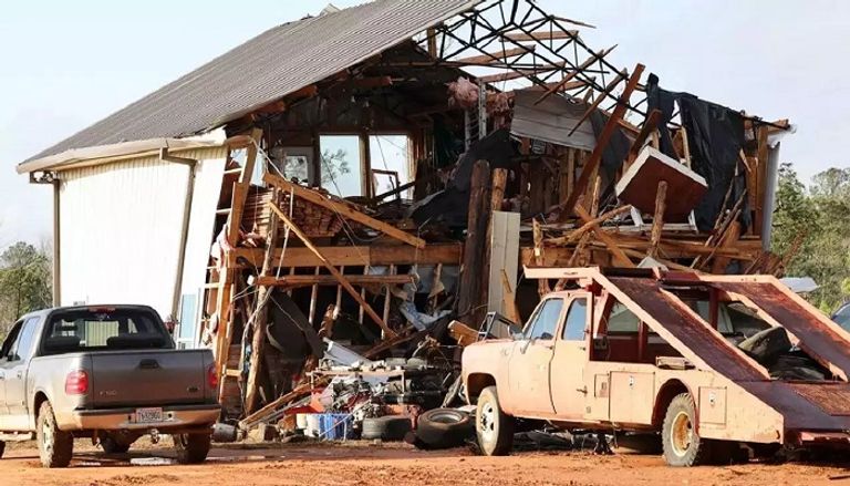 جانب من آثار الانفجار