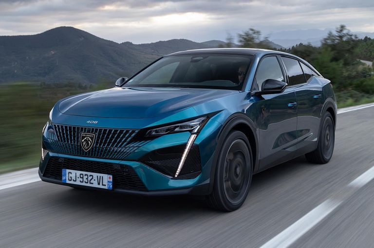 أول جيب كهربائية تفوز بسيارة العام في معرض بروكسل 