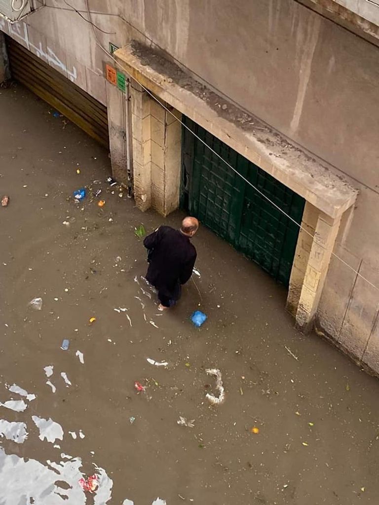 جانب من تراكم مياه الأمطار في الإسكندرية