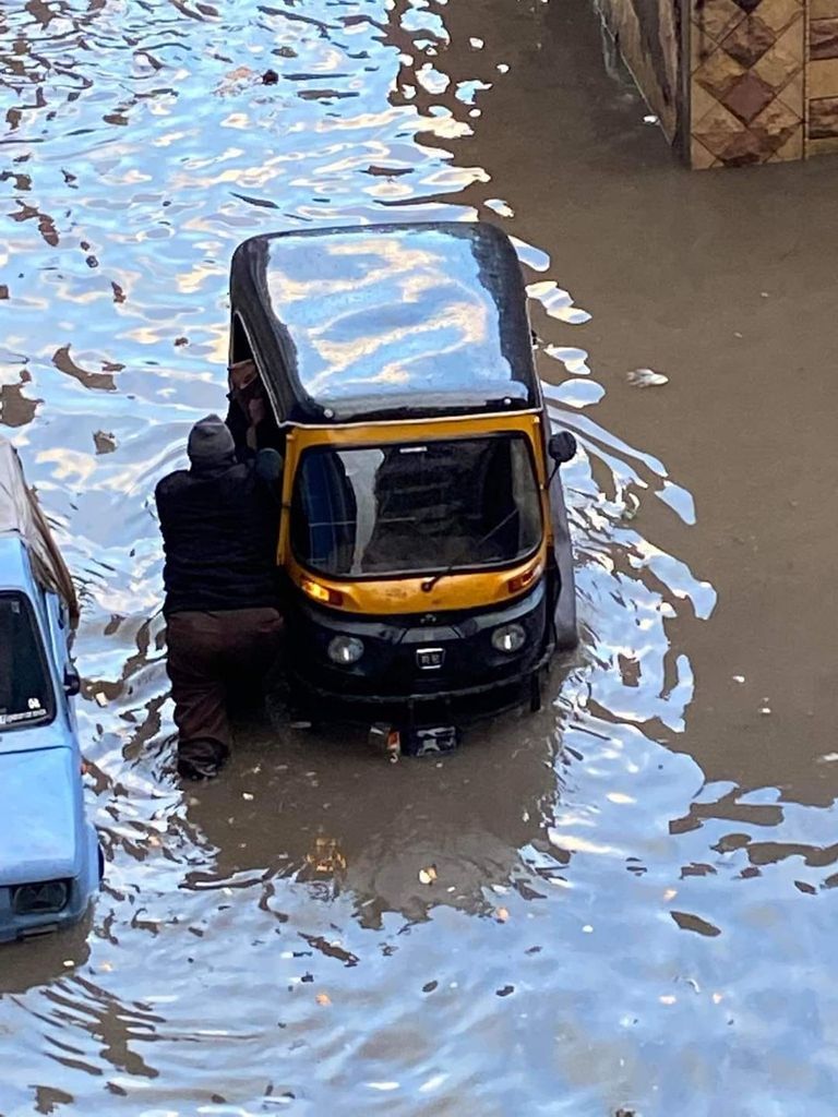 جانب من تراكم مياه الأمطار في الإسكندرية