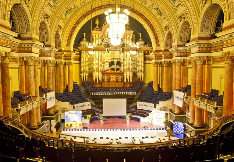 لوثر تاون هول أحد أماكن السياحة في ليدز السياحة في ليدز.. أفضل 5 مزارات سياحية