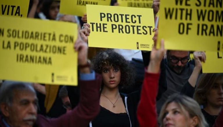 مظاهرات في أوروبا تدعو لحماية المتظاهرين في تونسش