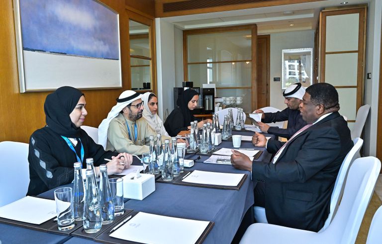 جانب من لقاء الدكتور علي النعيمي ومارتن تشونغونغ