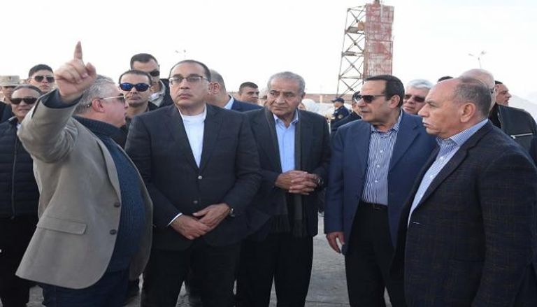 رئيس الوزراء المصري خلال جولته بمحافظة شمال سيناء 