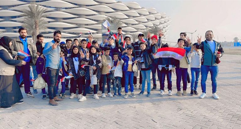 الأطفال الأيتام في ملعب "جذع النخلة" خلال "خليجي 25"