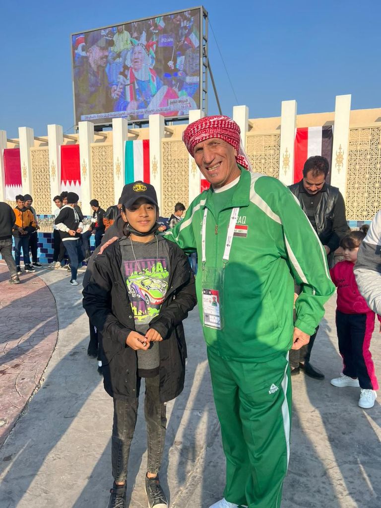 الأطفال الأيتام في ملعب "جذع النخلة" خلال "خليجي 25"