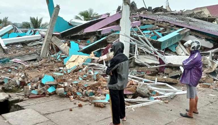 أضرار نتيجة زلزال سابق ضرب إندونيسيا - أرشيفية