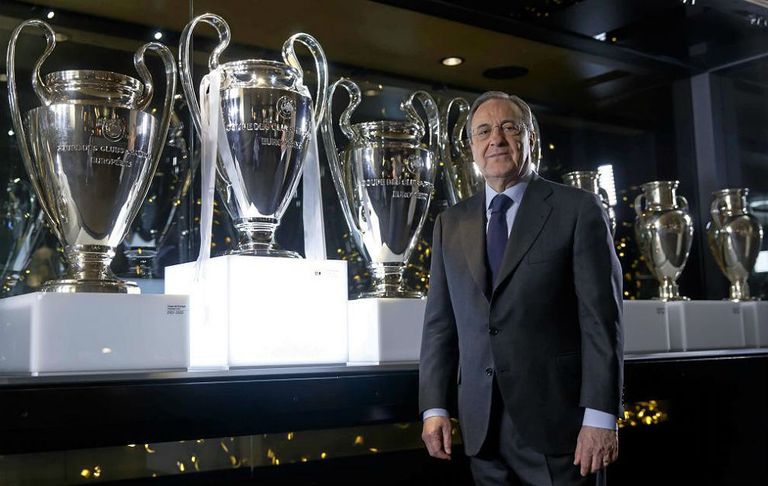 بيريز مع ألقاب ريال مدريد في الأبطال