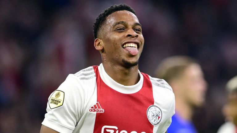 أورلين تيمبر إريك تين هاج مدرب مانشستر يونايتد