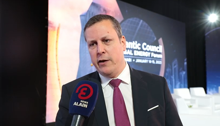 دانيال شروث، مدير قسم الطاقة المتجددة وكفاءة الطاقة، في بنك التنمية الأفريقي جانب من فعاليات منتدى الطاقة العالمي