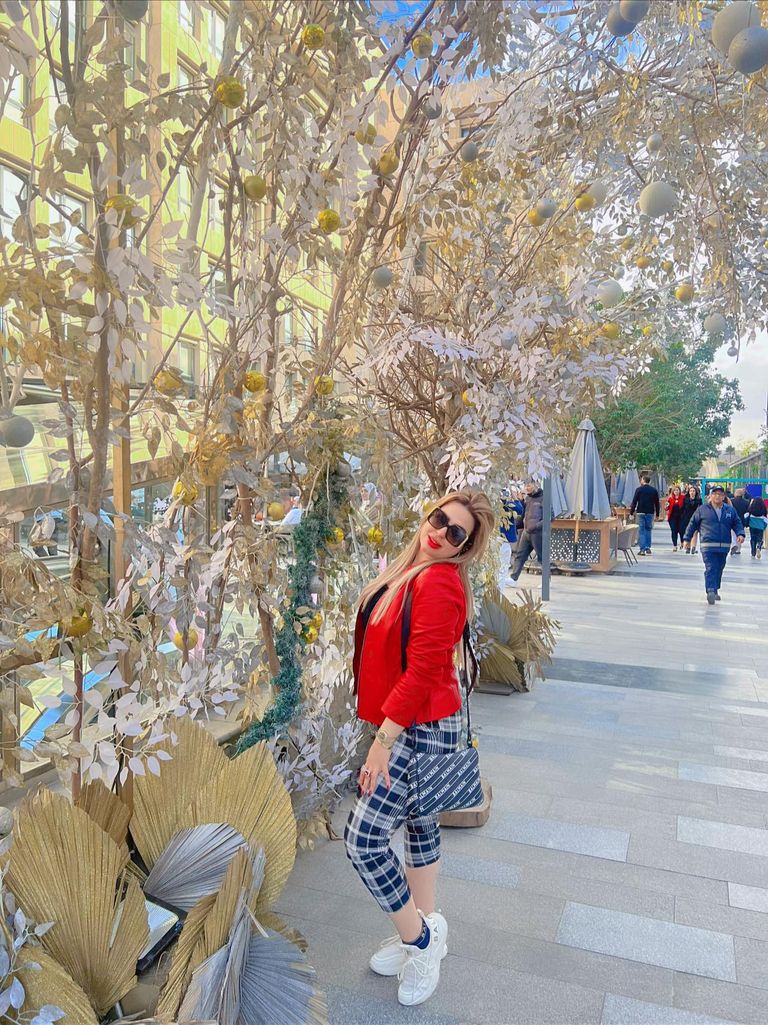 المذيعة المصرية منى العمدة