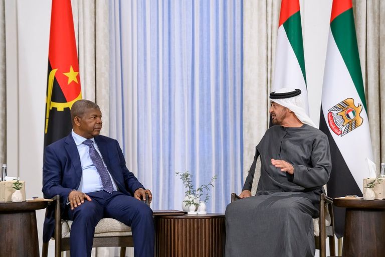 الشيخ محمد بن زايد آل نهيان يستقبل رئيس أنغولا