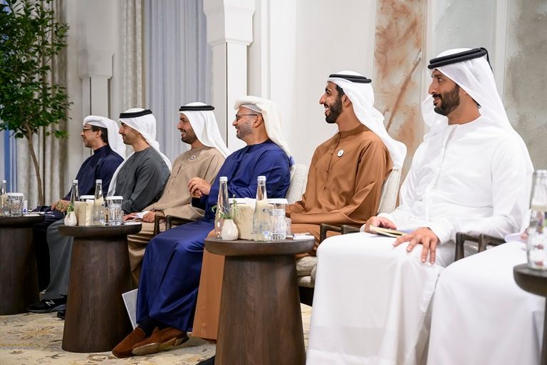 الشيخ محمد بن زايد آل نهيان يستقبل رئيس أنغولا