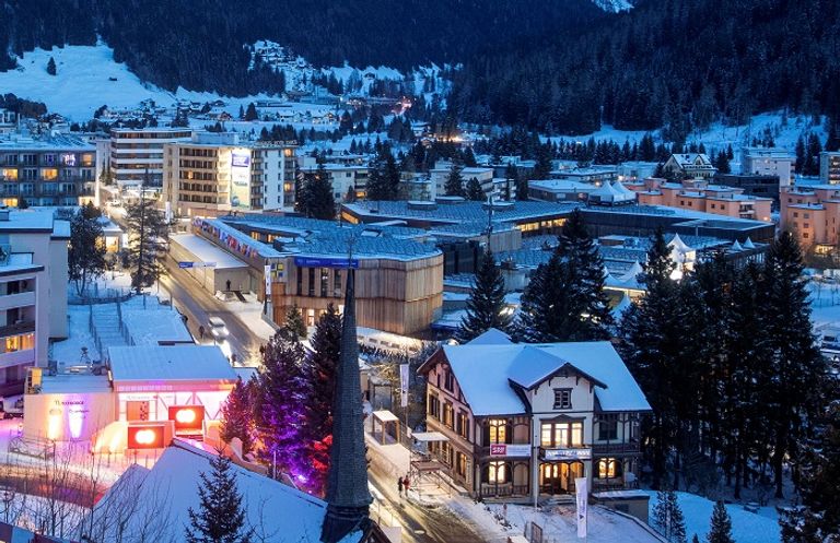 شعار منتدى دافوس