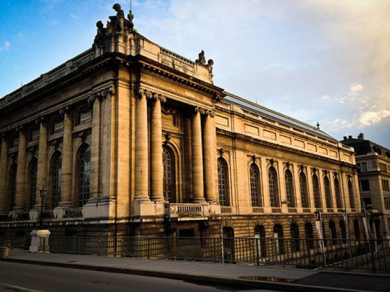 متحف جنيف للفنون والتاريخ أحد أماكن السياحة في حنيف أماكن السياحة في جنيف… أفضل 5 مقاصد أبرزها الحديقة الإنجليزية