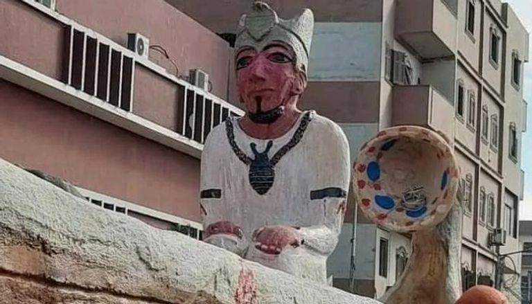 التمثال المشوه لمجسم ملك فرعوني في أسيوط