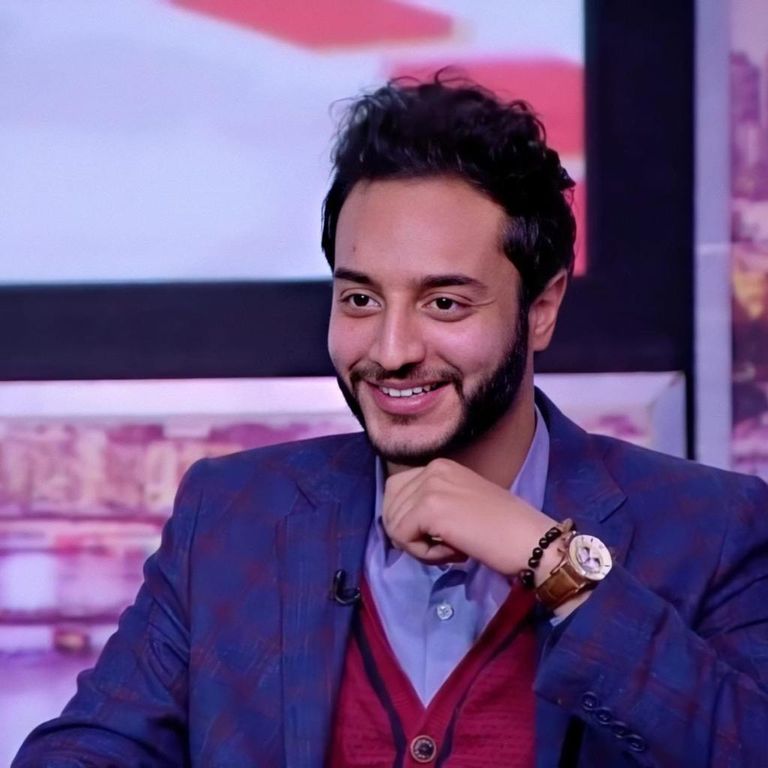 أحمد عزت الصباغ أثناء إحدى الندوات الثقافية