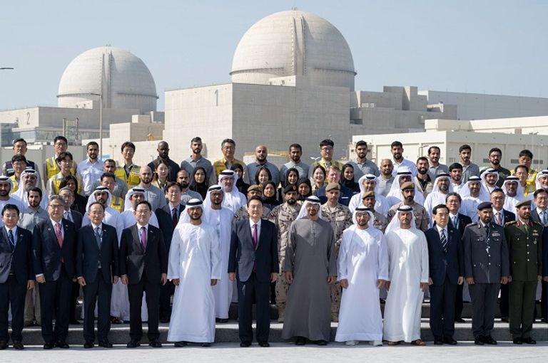 زيارة رئيس دولة الإمارات ورئيس كوريا الجنوبية لمحطة براكة الشيخ محمد بن زايد آل نهيان ورئيس كوريا الجنوبية