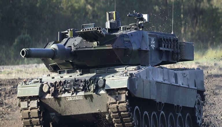 دبابة ليوبارد الغرب يمد أوكرانيا بالعديد من الأسلحة المتطورة