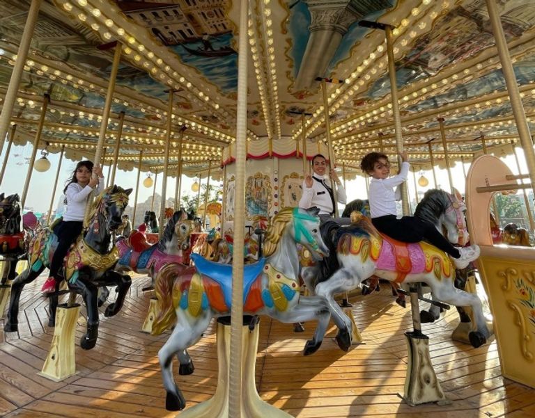 عائلة رونالدو في الملاهي