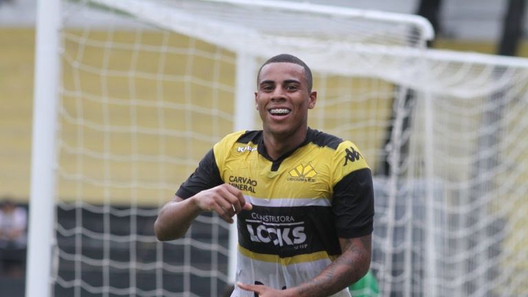 جوستافو سوزا البرازيلي جوستافو