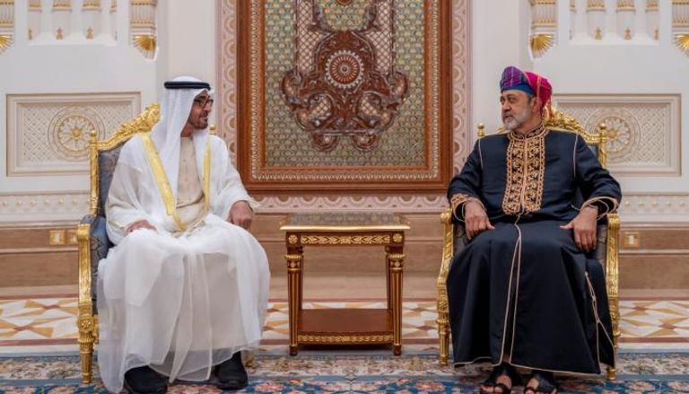 لقاء سابق جمع رئيس دولة الإمارات بسلطان عمان