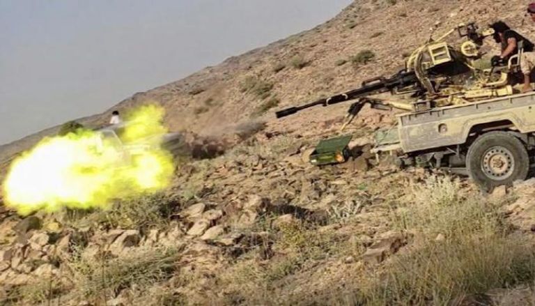 دورية للجيش اليمني تقصف مواقع الحوثي -أرشيفية