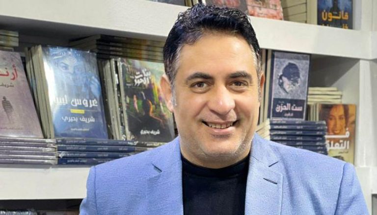 الكاتب عمرو الهلالي