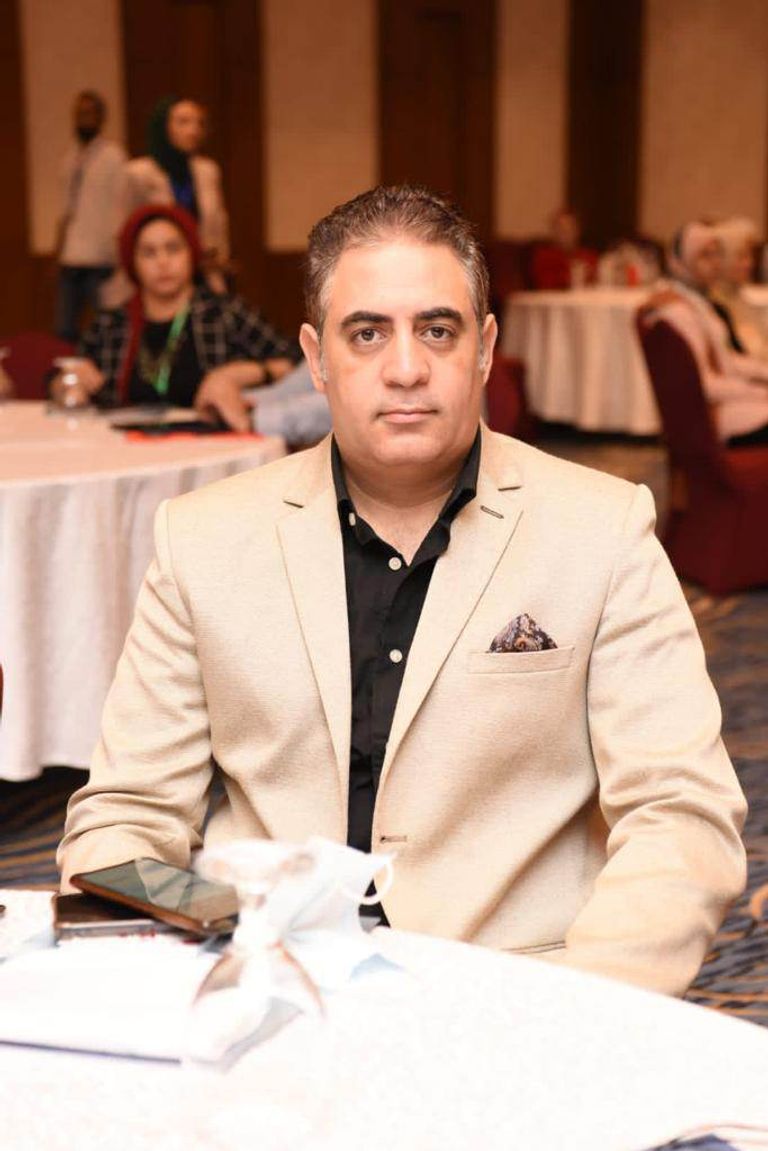 الكاتب عمرو الهلالي