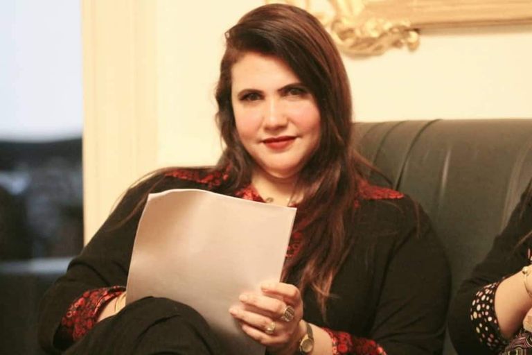 الكاتبة داليا فكري