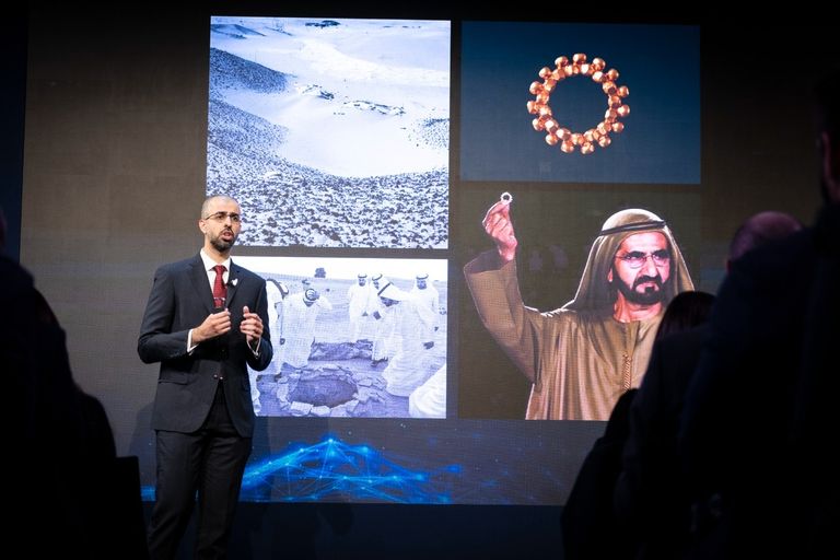 عمر بن سلطان العلماء وزير دولة للذكاء الاصطناعي والاقتصاد الرقمي وتطبيقات العمل عن بعد حكومة دولة الإمارات تستعرض تجربتها الرائدة بتصميم المستقبل في دافوس