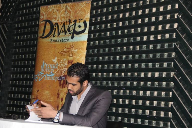 الكاتب هشام شعبان