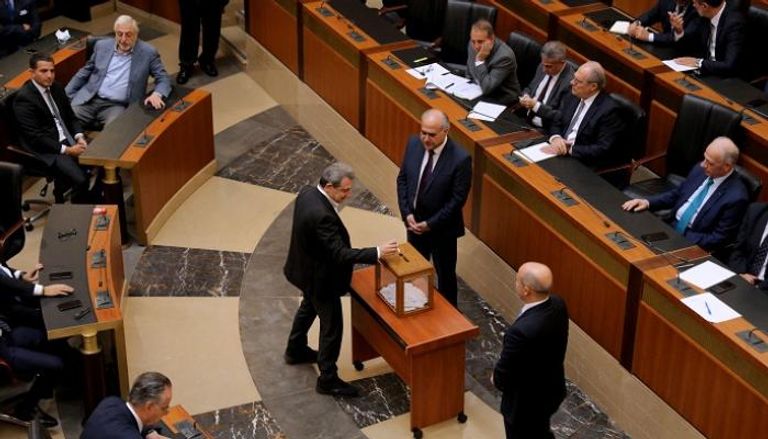 جلسة سابقة لمجلس النواب اللبناني لانتخاب رئيس جديد 