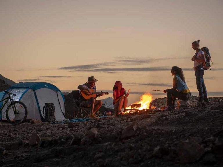 سهرات ترفيهية في حتّا بدبي عشاق المغامرات يقبلون على حتّا في دبي