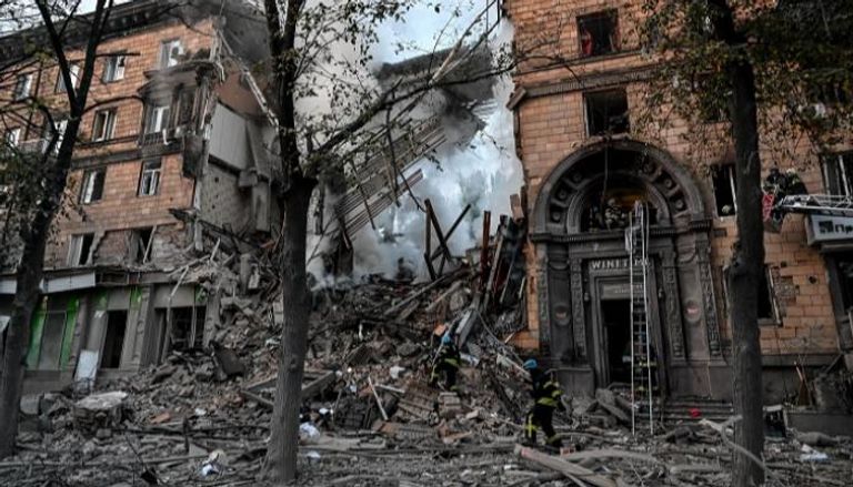 بنايات مدمرة جراء قصف روسي في زابوريجيا