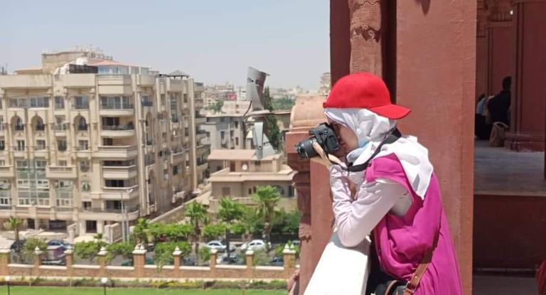 منة الله عصام أول كفيفة مصرية تلعب القوس والسهم